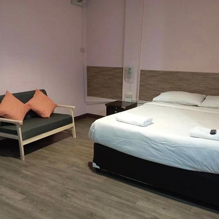 Rajparop Place 방콕 외부 사진