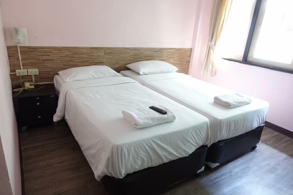 Rajparop Place 방콕 외부 사진